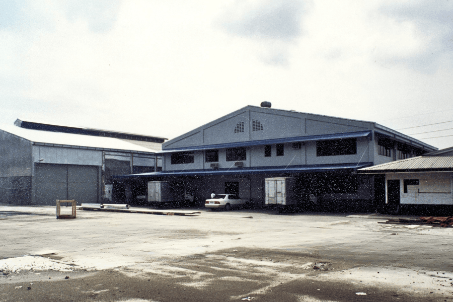 1995 - Pioneer Warehouse